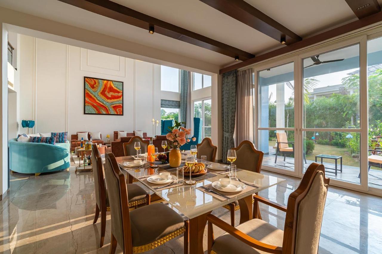 Stayvista At Serenity Farms With Pool, Lawn, Bonfire & Bbq Sohna ภายนอก รูปภาพ