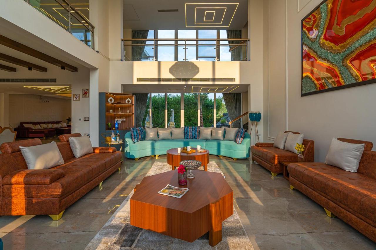 Stayvista At Serenity Farms With Pool, Lawn, Bonfire & Bbq Sohna ภายนอก รูปภาพ