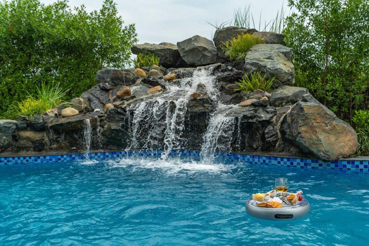 Stayvista At Serenity Farms With Pool, Lawn, Bonfire & Bbq Sohna ภายนอก รูปภาพ